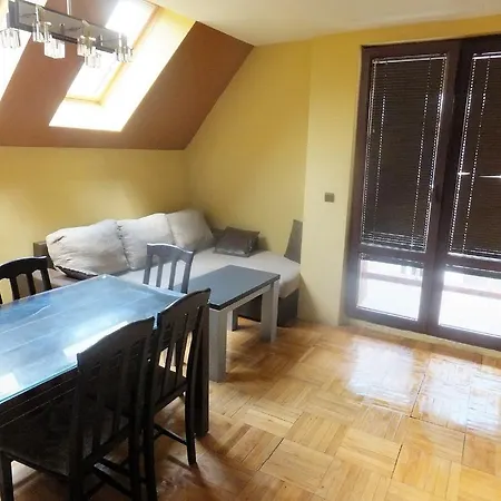 Apartment Fila Warna