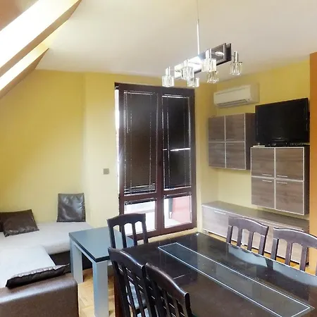 Apartment Fila Warna